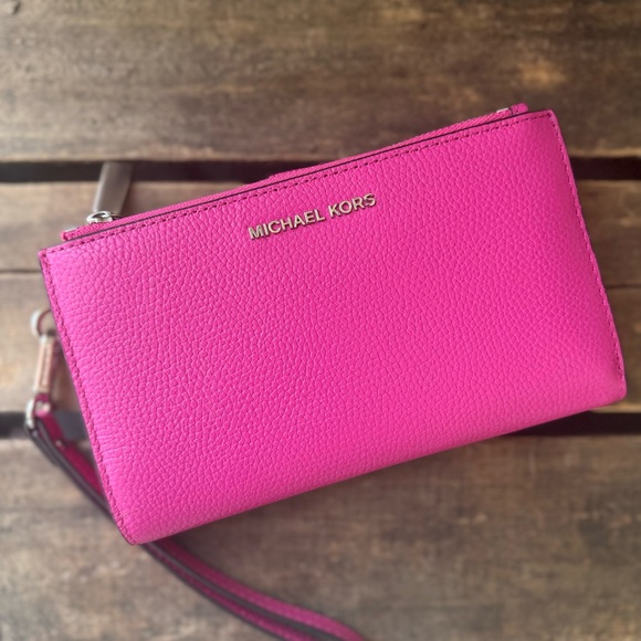 Michael Kors Jet Set Double Zip Wrislet 🩷 - Picture 1 of 8
